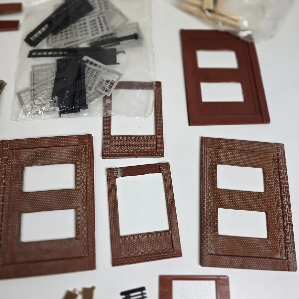 Korber Models HO Scale 3 Stall Roundhouse Kit No 104 PARTS REPAIR Incomplete Set